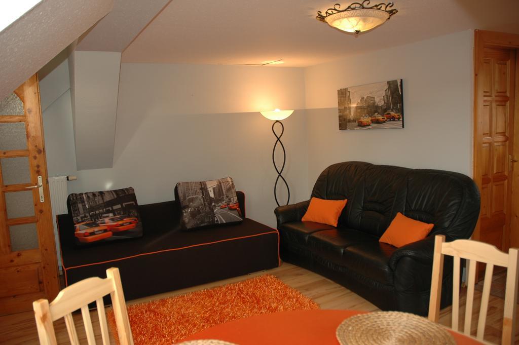 Alom Kucko Apartman Zalaegerszeg Zimmer foto